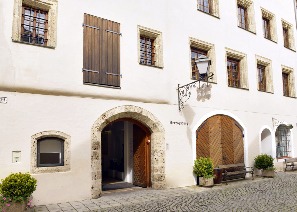 Bezirksmuseum Herzogsburg Logo